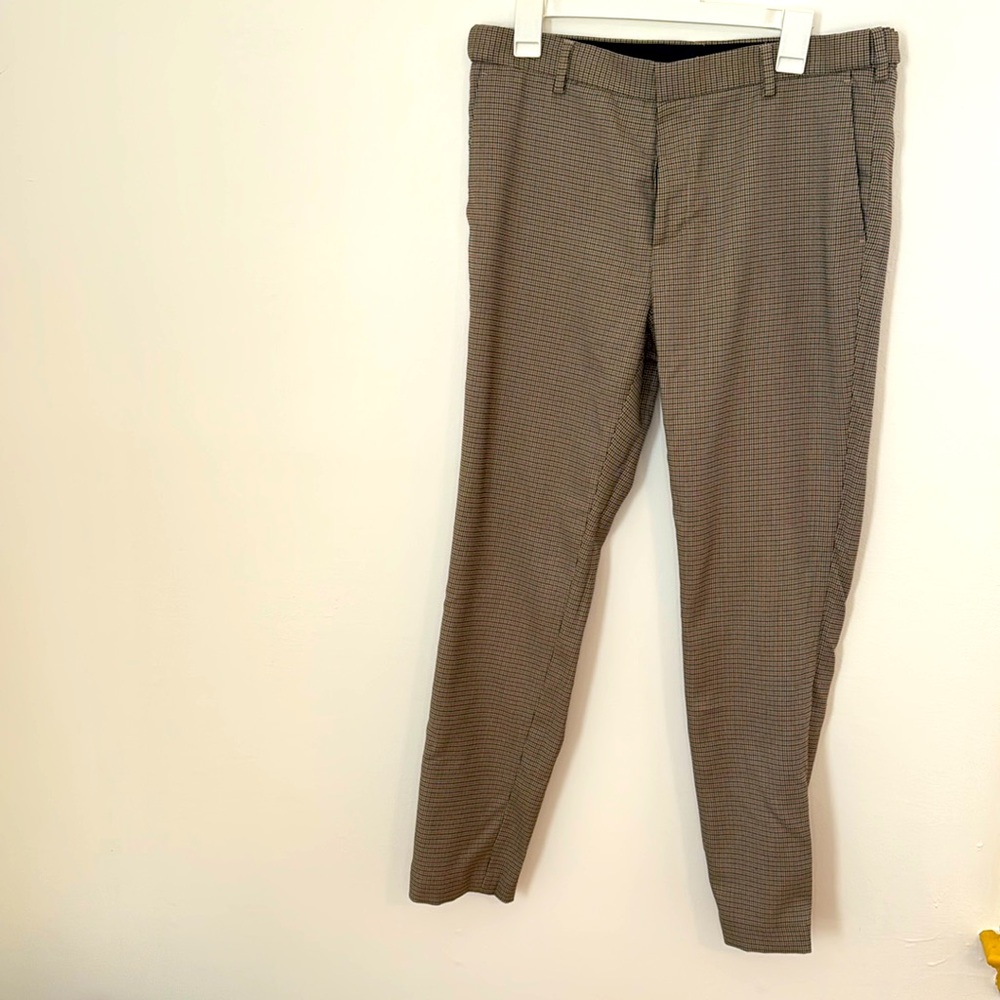 H&M Houndstooth pattern. Size US 33.